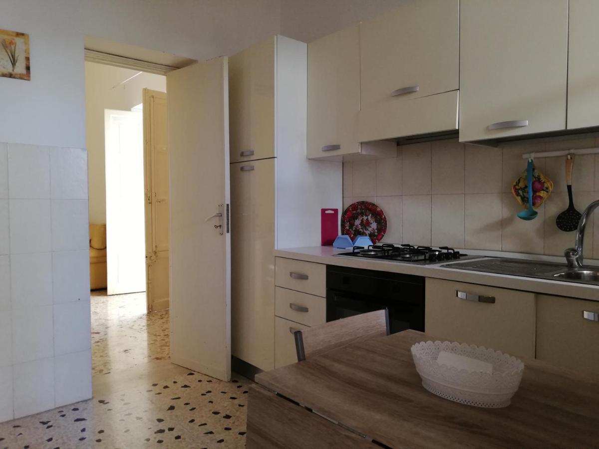Charming Apartment In Mondello Palermo Exterior photo